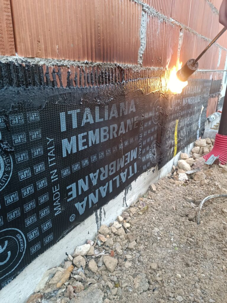 NAJDI GRADBENIKA- HIDROIZOLACIJA