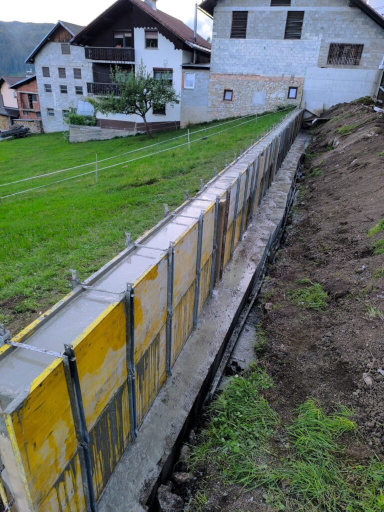 NAJDI GRADBENIKA – IZDELAVA ŠKARPE