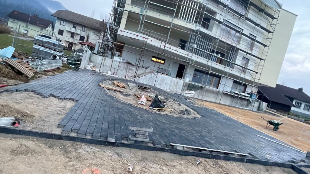 b857e487-806e-4040-8cf7-97be9fb32ed6